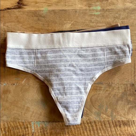 5 Panty Bundle - Picture 1 of 6